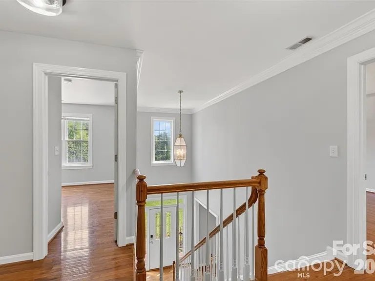 11005 Chilcomb Ct — Photo 1
