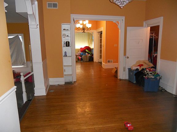 5th image of 2825 Burr Oak Ave