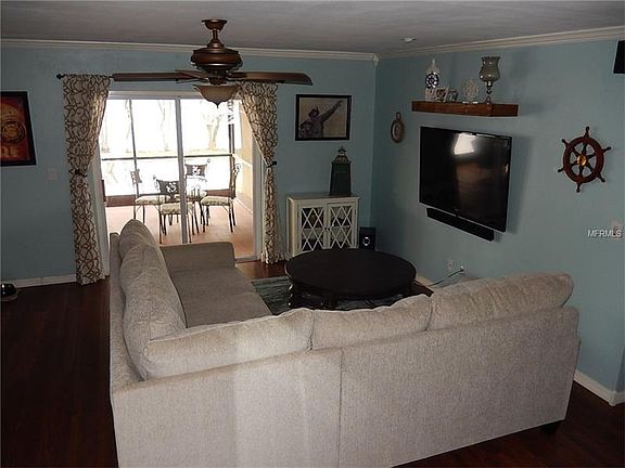 3rd image of 2517 Mulberry Dr S