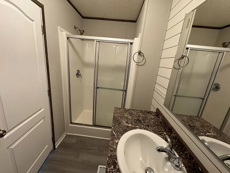 231 Bristol Dr — Photo 12