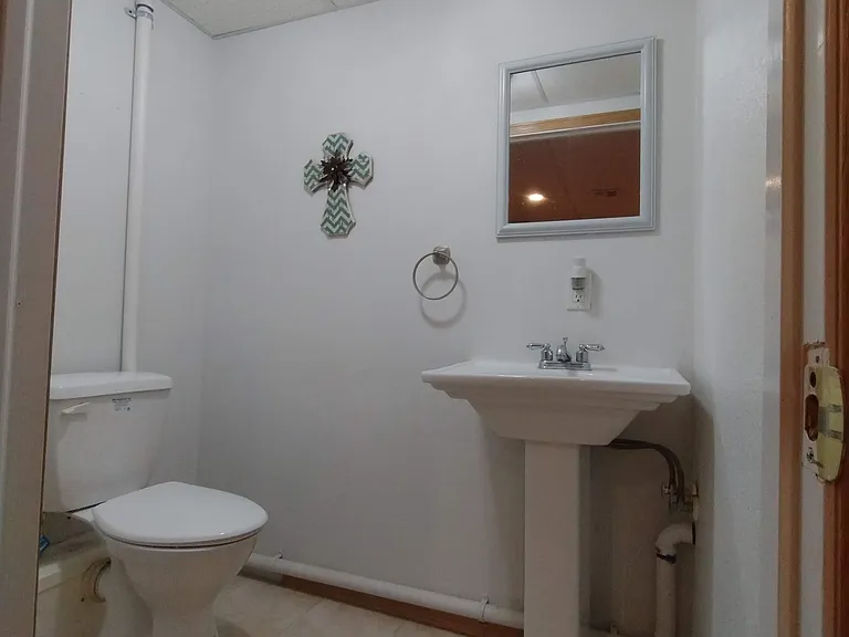 730 Thunderbird Rd — Photo 12