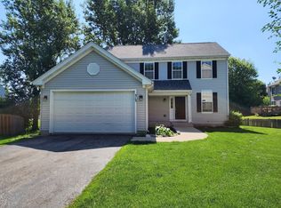 313 S Shagbark Ct, Round Lake, IL