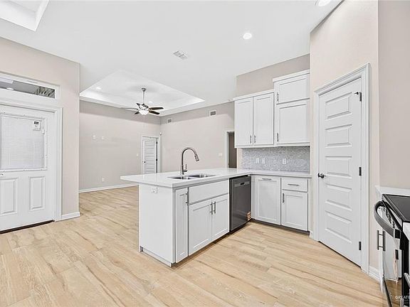 4th image of 3321 E Marbury St
