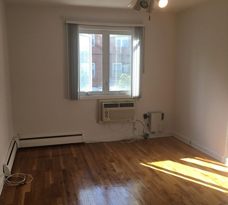 1st image of 2250 37th St