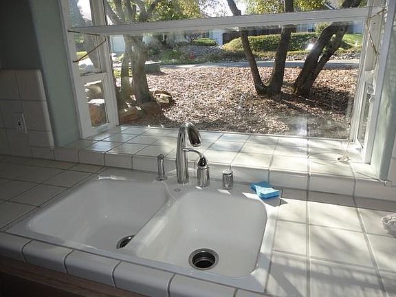 Kitchen Garden Window! So much natural light! Kitchen Garden Window to watch the birds.