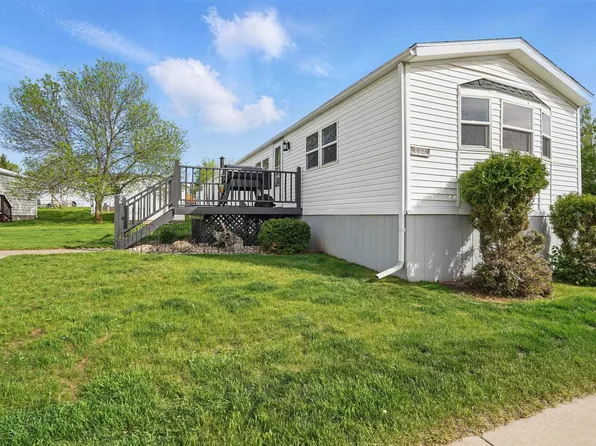 1124 Crow Peak Ln, Spearfish, SD 57783