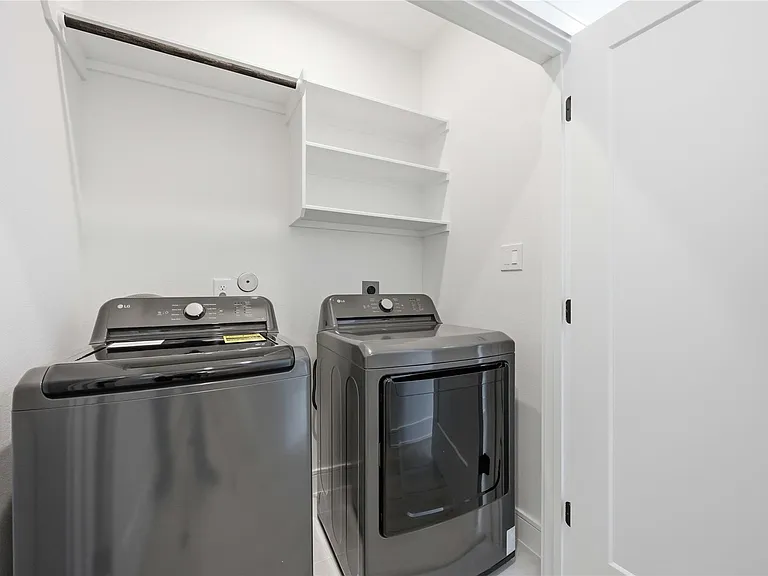 8019 Grandview St #B — Photo 27