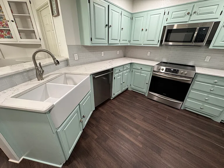 108 E Brooks St — Photo 8