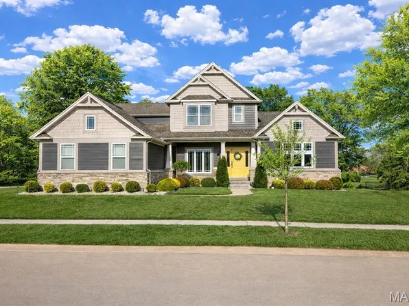 978 Silver Buck Ln, Chesterfield, MO 63005