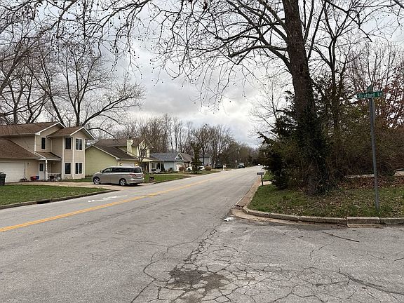 4th image of 1202 Winchester Dr