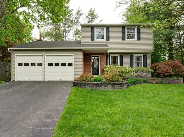 4112 Silverado Dr, Liverpool, NY 13090