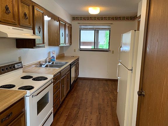 2nd image of 1614 Amelia St #5B