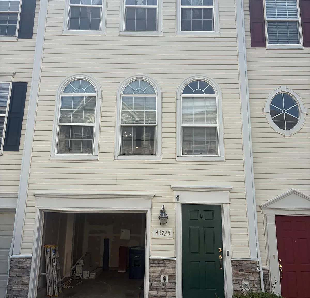 3 bed, 2.5 bath, 1650 sqft, $2,750 — Photo 1