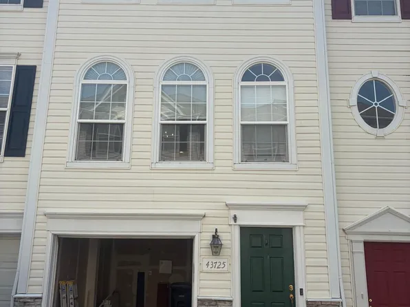 43725 Clear Lake Sq, Ashburn, VA 20147