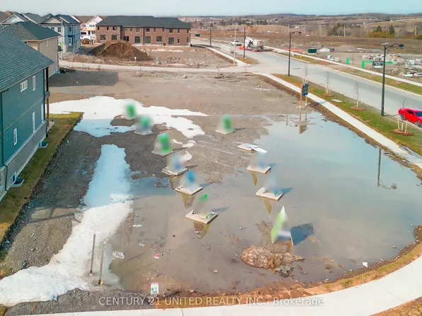 19 York Dr, Peterborough, ON K9K 0H1