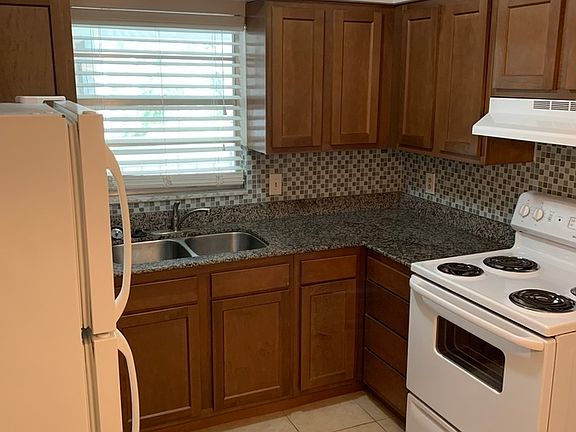 4th image of 777 30th Ave N APT 8