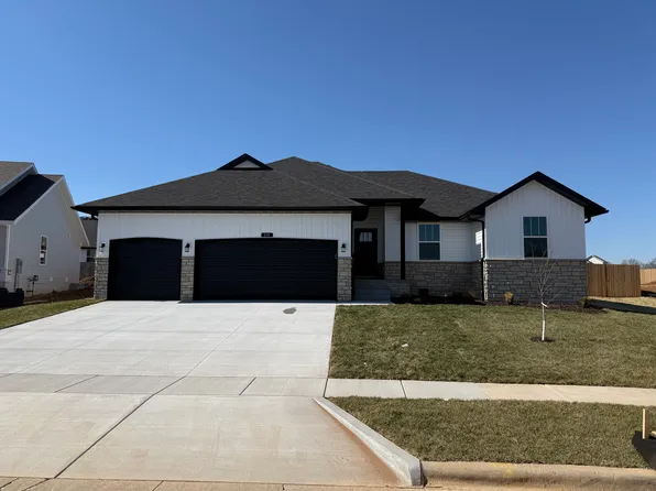854 E Virginia Ln, Nixa, MO 65714