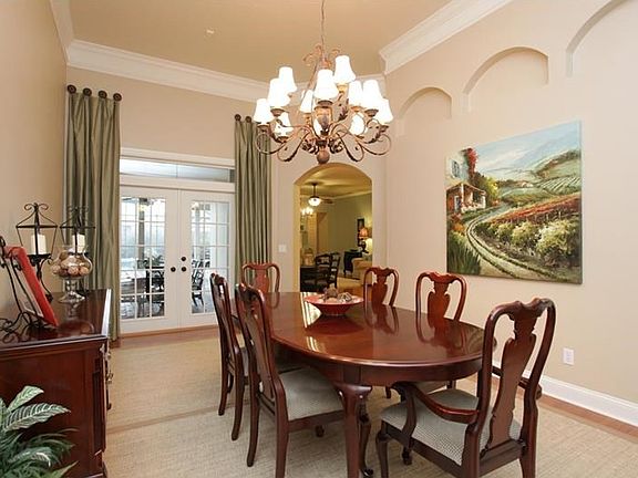 4th image of 773 S Lake Claire Cir
