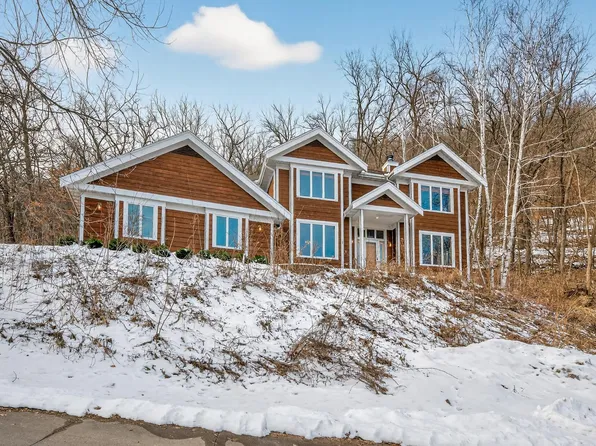 104 Forest Oak Ct, Winona, MN 55987