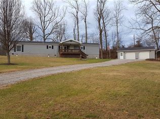 1063 Bender Rd, Marietta, OH 45750