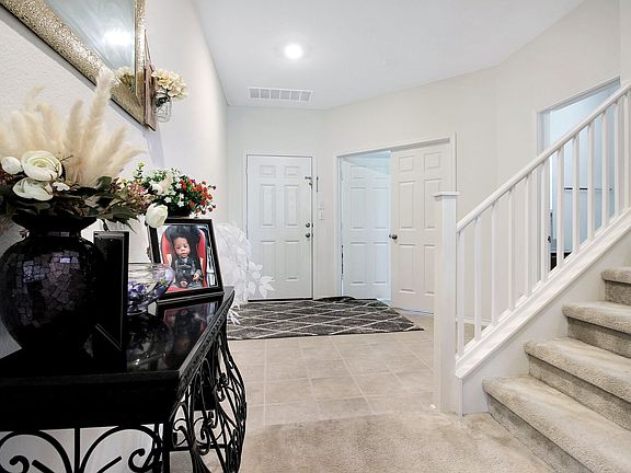4th image of 668 Bailey Park Dr