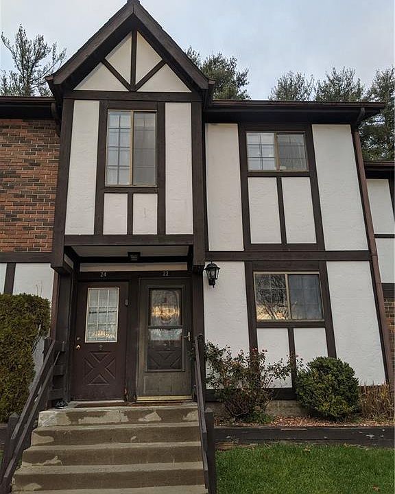 1st image of 22 Brittany Dr