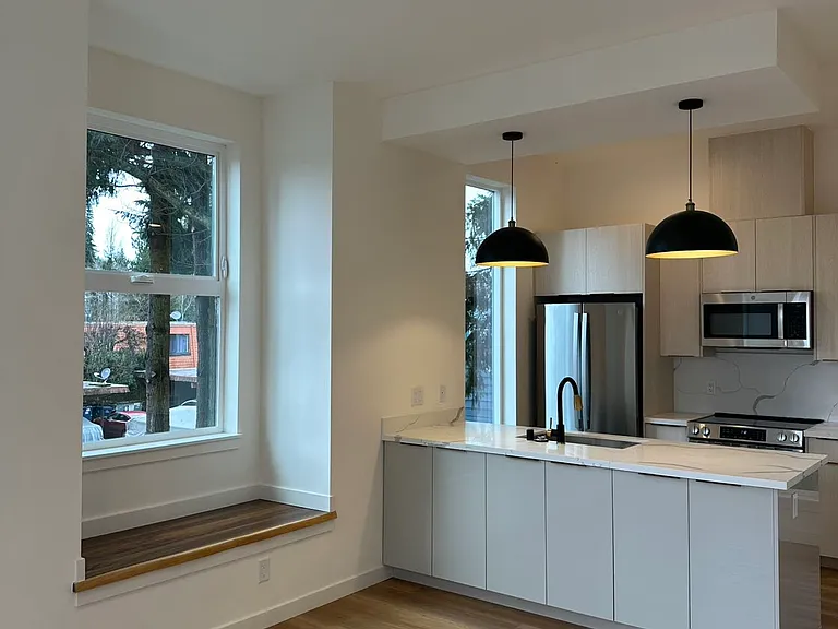 8451 24th Ave SW #B — Photo 8