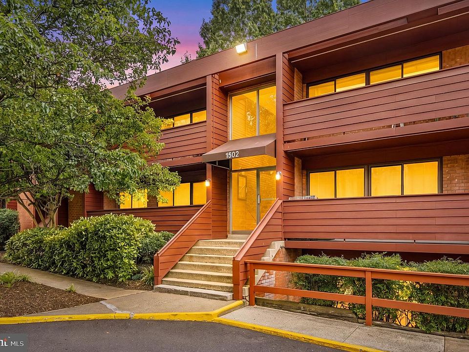 1st image of 1502 S George Mason Dr APT 2
