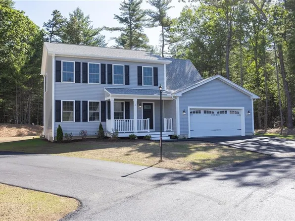6 Boyd Brook Cir, Coventry, RI 02816