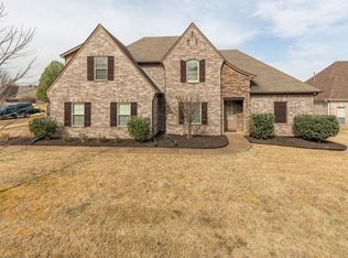 5153 Melissa Woods Dr, Bartlett, TN 38135