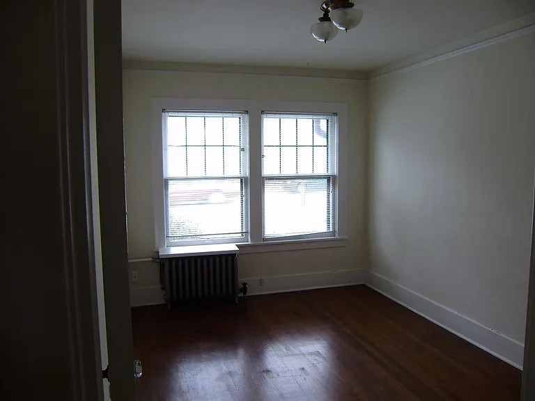111-115 E Roanoke St #2523-2529 — Photo 5