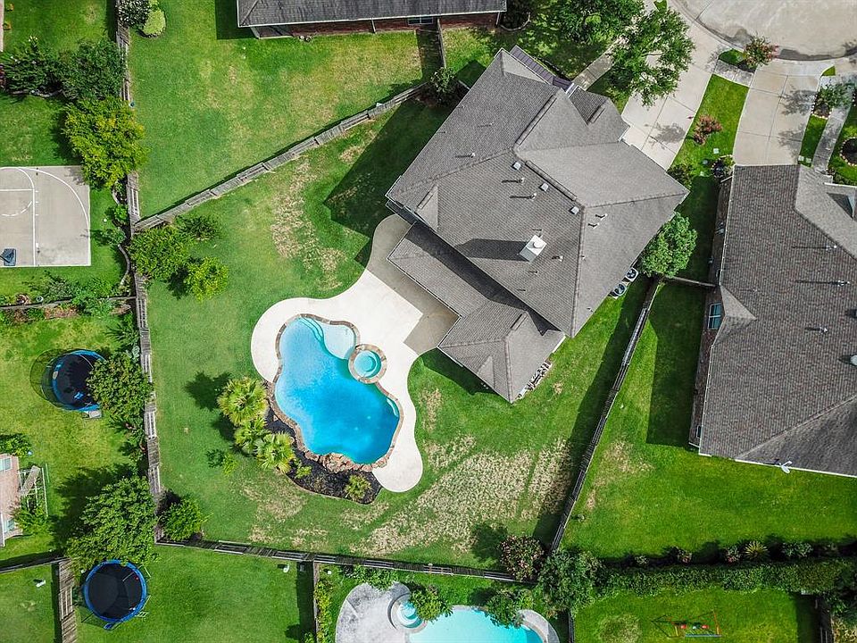 2nd image of 5427 Sidonie Rose Ln