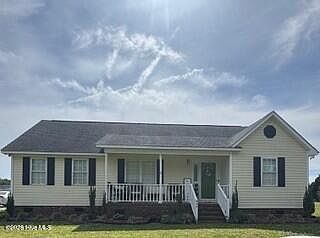 1st image of 422 Maple Street