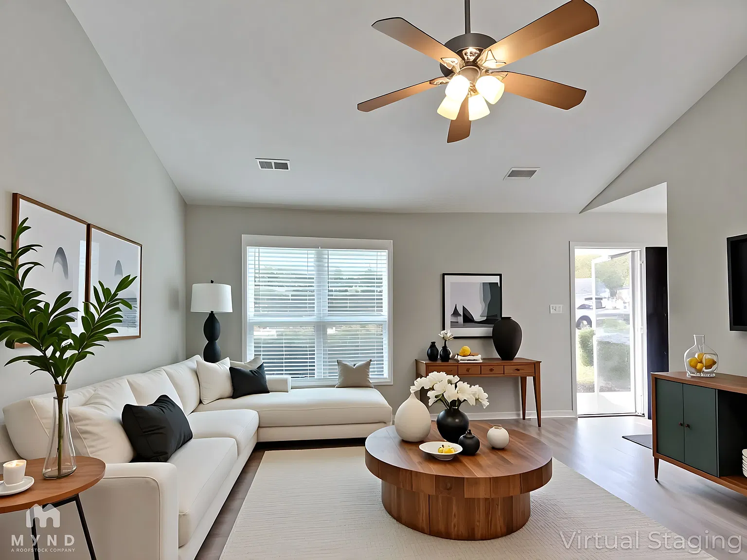 3 bed, 2.0 bath, 1227 sqft, $1,525 — Photo 2
