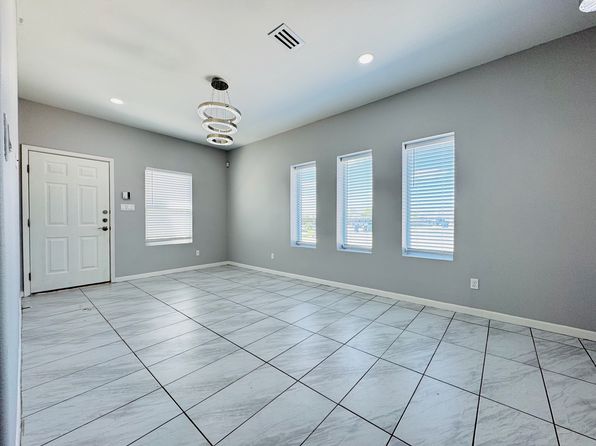 3913 Bella Costa Dr #1