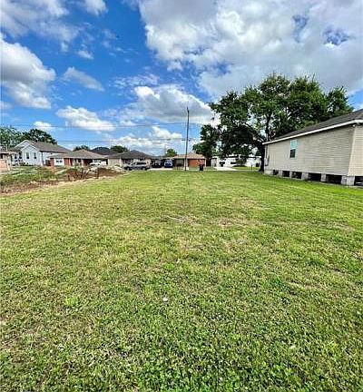 3rd image of 2908 Plaza Dr