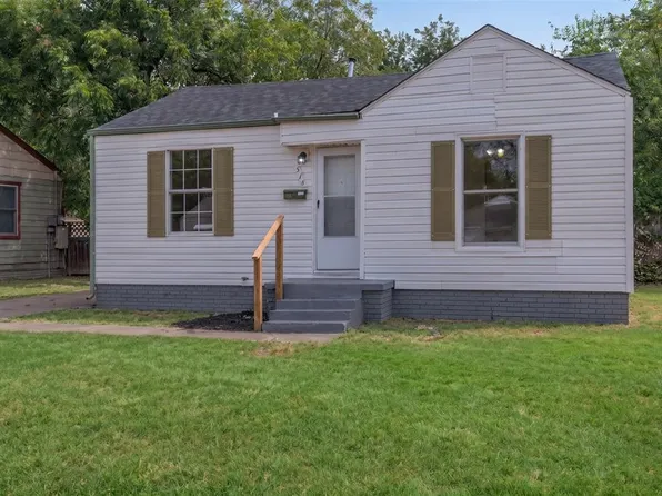 514 E Rickenbacker Dr, Midwest City, OK 73110