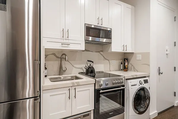 Rented by Compass | media 7