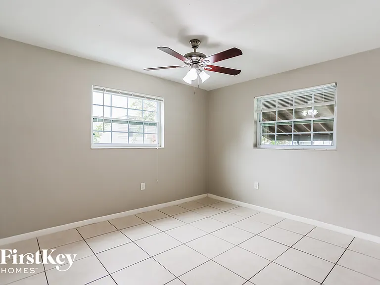 7231 McArthur Pkwy — Photo 11