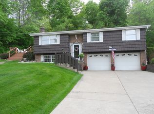 65 Neely School Rd, Avella, PA 15312