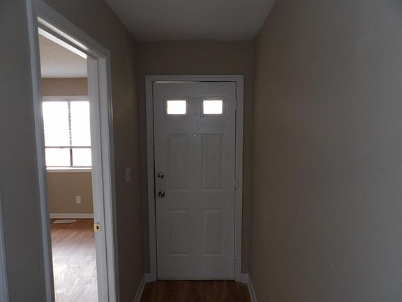 3rd image of 75 Ashwood Ct #1