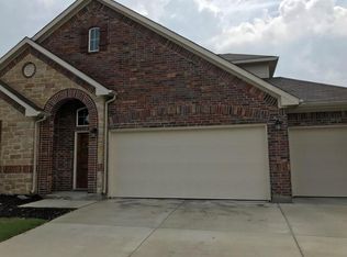 100 Plantain Dr, Hutto, TX 78634