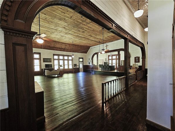 1100 Tyler, Groesbeck, TX 76642