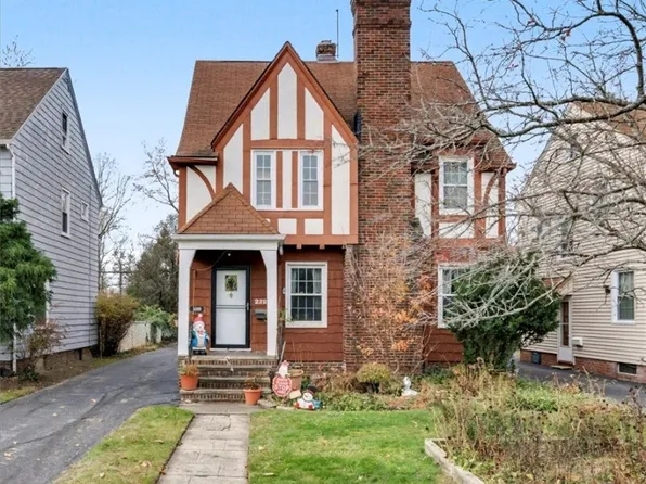 2320 Allison Rd, University Heights, OH 44118