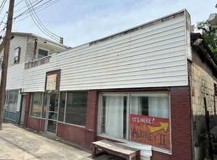 446 Scotts Run Rd, Osage, WV 26543