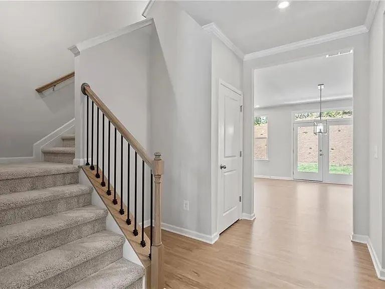 382 Riverwood Dr — Photo 11
