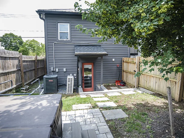 505 N Cameron St — Photo 13