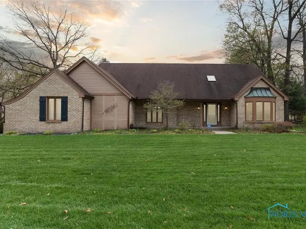 7137 Regents Park Blvd, Toledo, OH 43617