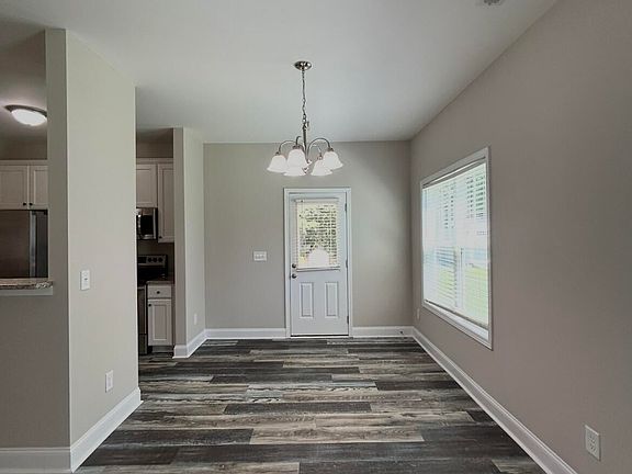 4th image of 1271 Dan Owen Dr