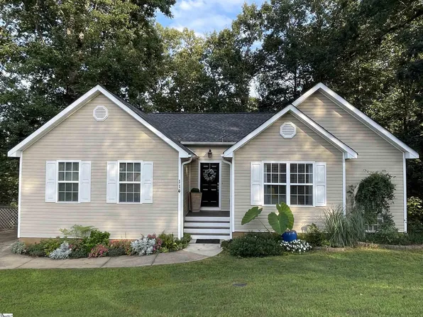 114 Fernwood Dr, Greer, SC 29651